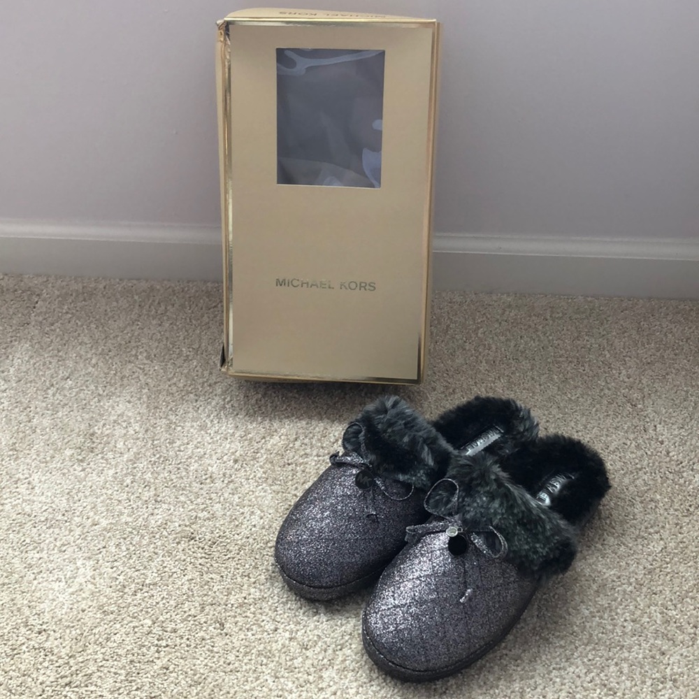 Michael Kors Slippers. Size 7. New!